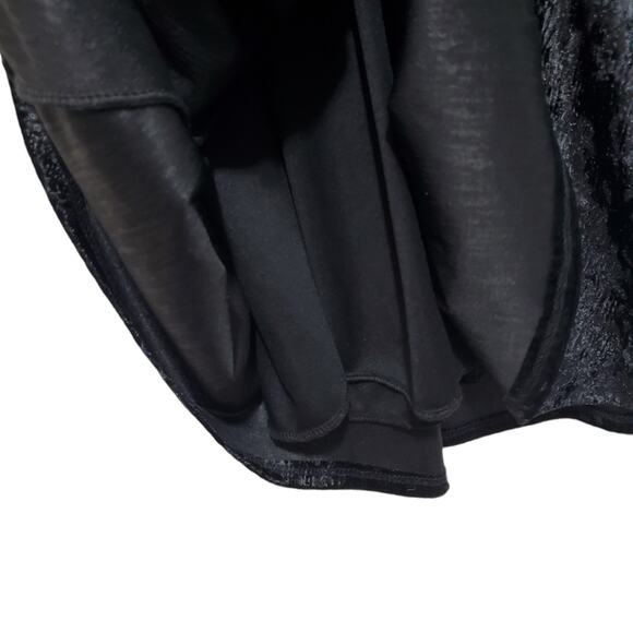 Belinda | Textured Patterned Soft Velour Fit and Flare V-Neck Dress - Picture 6 of 7